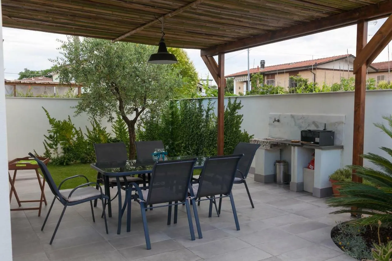 Holiday home Macchia Home Marina Di Carrara Italy